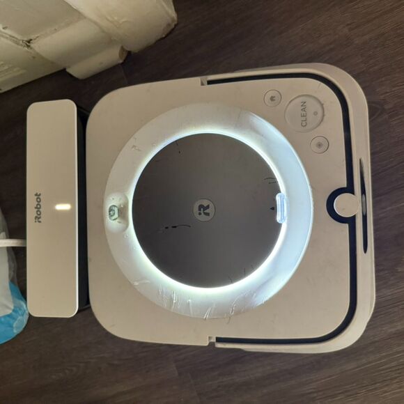iRobot Braava Jet M6 Ultimate Robot Mop- Wi-Fi Connected, Precision Jet & More - Picture 3 of 14
